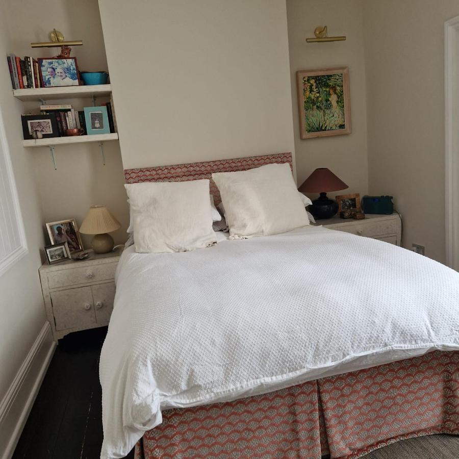 Colourful 2 Bed 2 Bath Tooting House Apartment Лондон Екстериор снимка