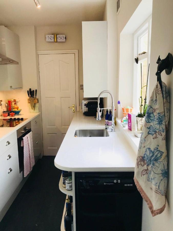Colourful 2 Bed 2 Bath Tooting House Apartment Лондон Екстериор снимка